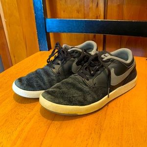Youth Nike SB Shoes Size 5Y